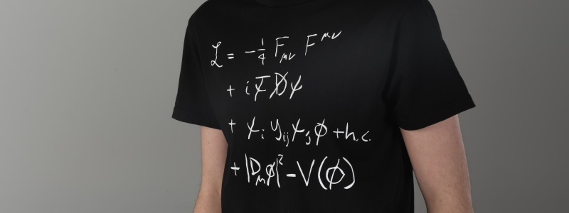 T-Shirt black formula